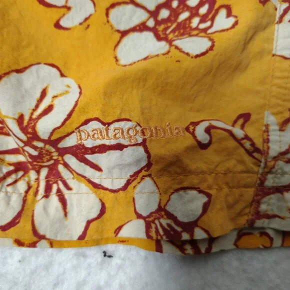VINTAGE Patagonia Baggies Womens Orange Yellow Hibiscus Floral Print Swim Trunks - Picture 2 of 13